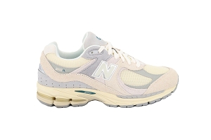 NEW BALANCE M2002<br>BEIGE